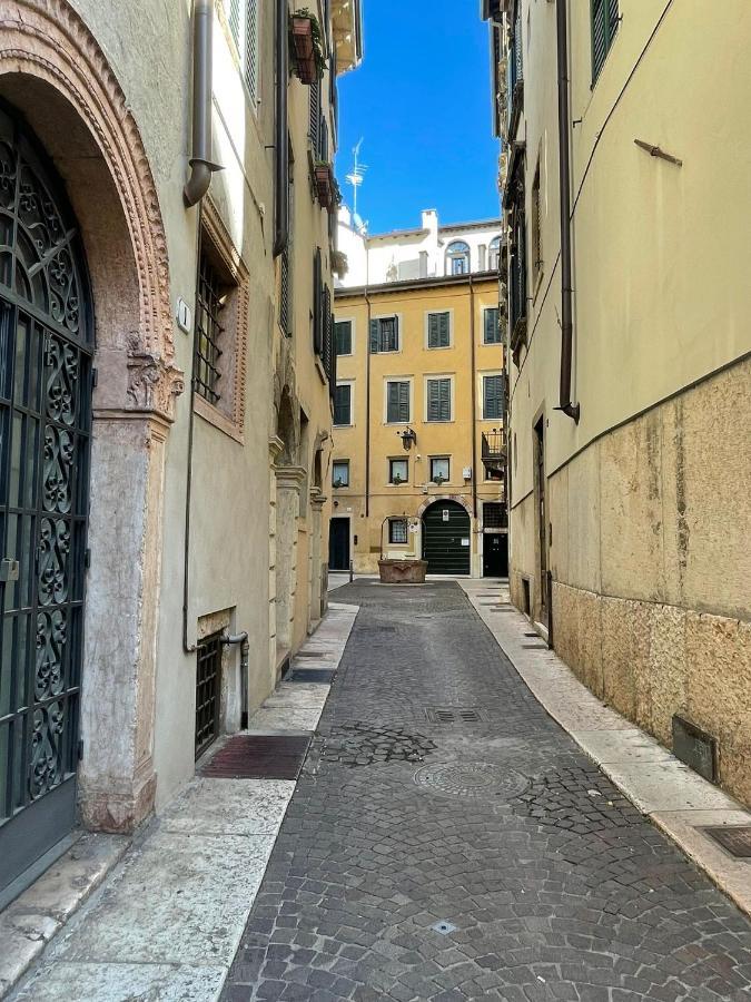 Magnolia Home - Piazza Delle Erbe Verona Eksteriør billede