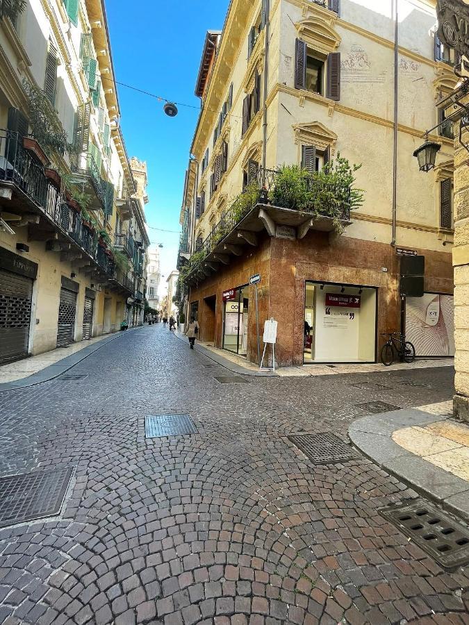 Magnolia Home - Piazza Delle Erbe Verona Eksteriør billede