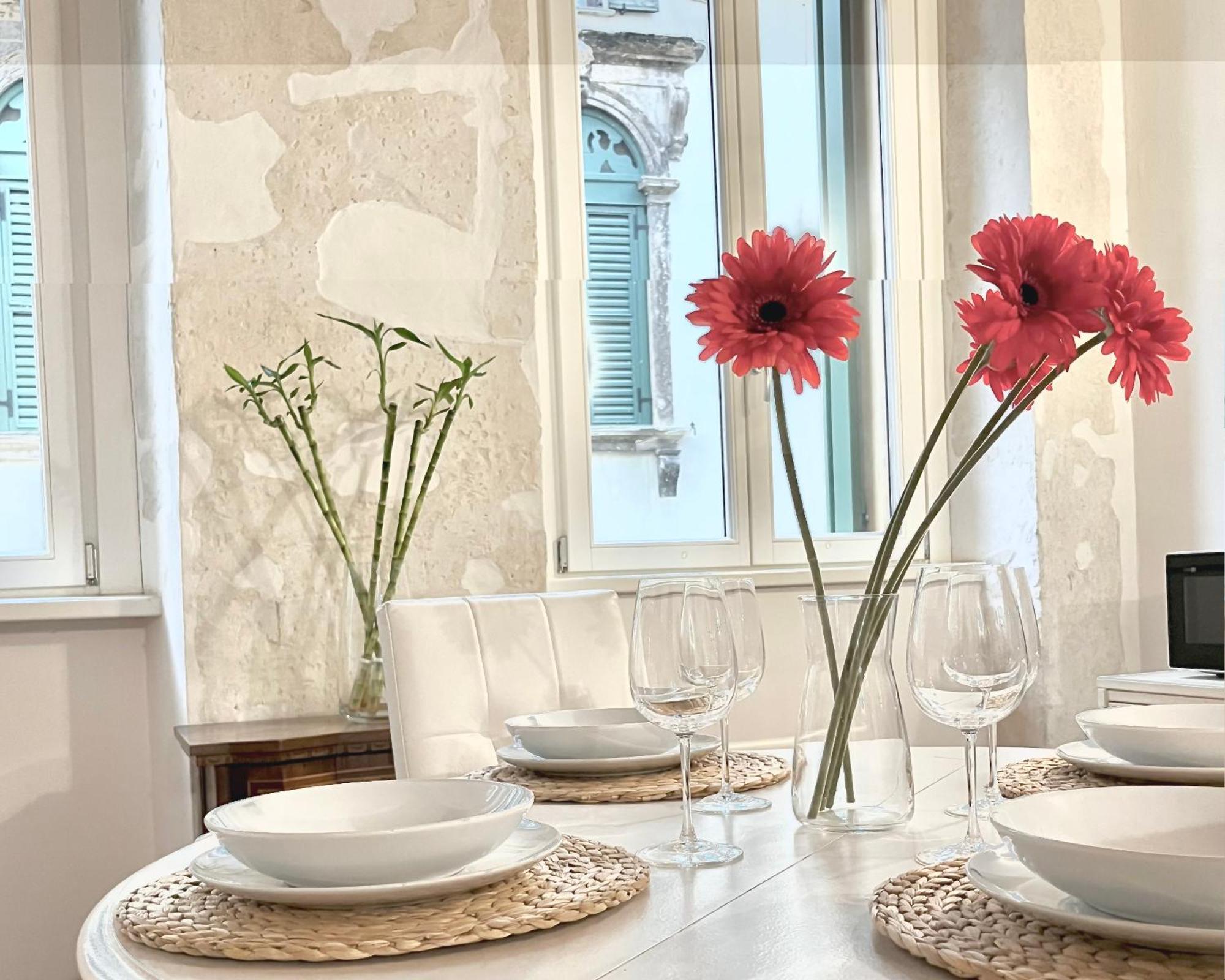Magnolia Home - Piazza Delle Erbe Verona Eksteriør billede